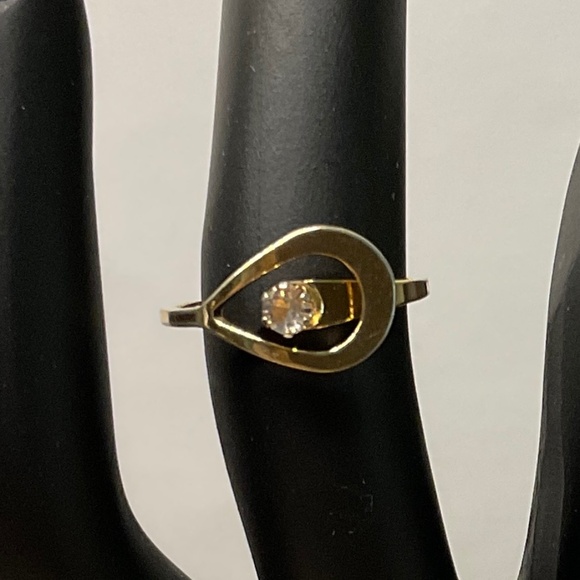 Avon Gold-Tone Teardrop Ring with Clear Crystal – Size 5 & Green Band Ring - Picture 6 of 8